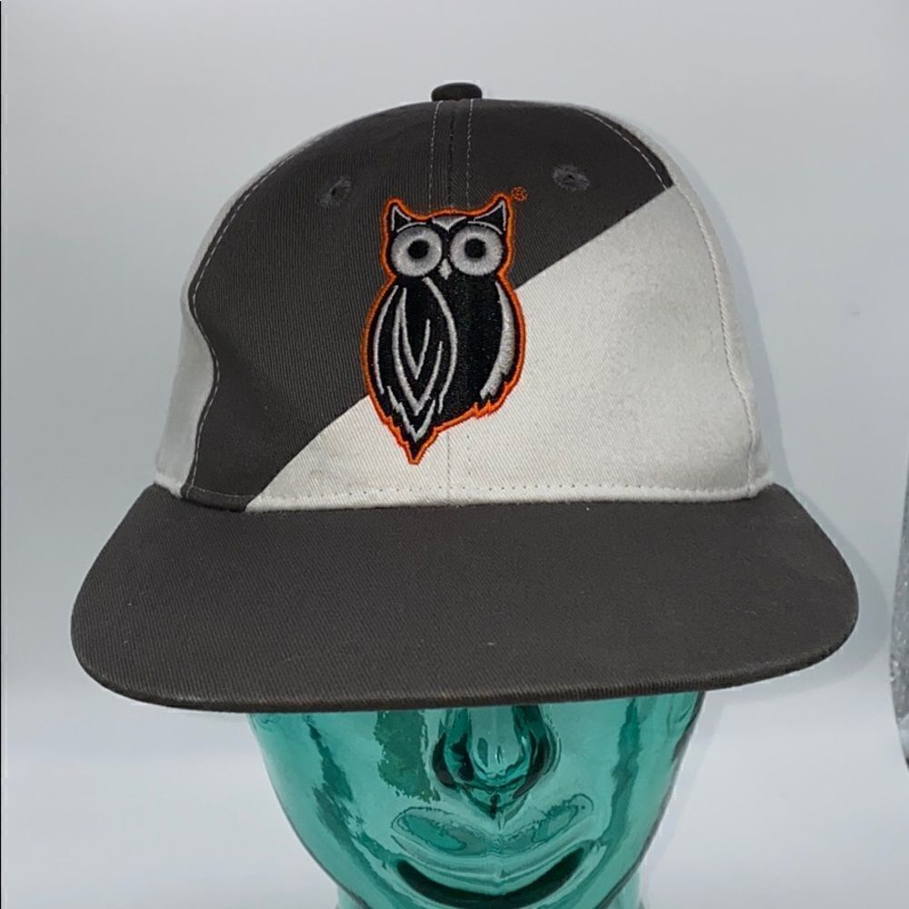 Hooters SnapBack Baseball Cap  - Picture 2 of 9